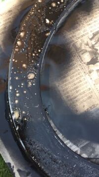 家具の色を塗り替えたいんですが アルカリスプレーをかけたら画像の様に Yahoo 知恵袋