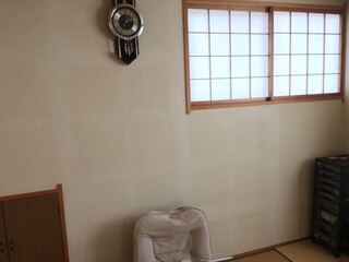 このとても寂しくて壁紙が汚い部屋を なんとか綺麗にしたいんです Yahoo 知恵袋