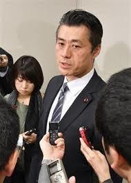 泥船乗組員、

ハシゴ外しが得意なこの方は、

知事になるのかしら？

選ばれるかしら・選ぶのでしょうか？


＜旧名：「モナオ」＞ 