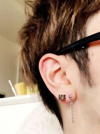 ピアスについて この組み合わせは変でしょうかそれと サイコロのピ Yahoo 知恵袋