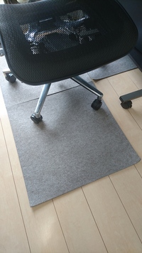 突っ張り棒と壁の間に滑り止めシートを 挟むとズレにくくな Yahoo 知恵袋