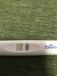今日クリアブルーで検査しました まだ薄い陽性です このまま妊娠継続 Yahoo 知恵袋