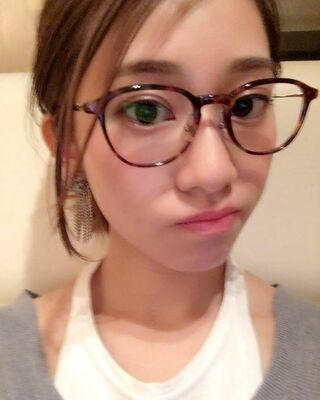 乃木坂46でメガネ美人は誰だと思いますか 写真は桜井玲香 桜井玲香ですよ Yahoo 知恵袋