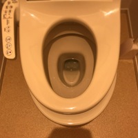 トイレの便座の大きさについて1ヶ月前に新築アパートに引っ越して来ました トイレの 教えて 住まいの先生 Yahoo 不動産