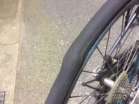 タイヤに突然コブが なにこれ ２０インチの自転車です 街乗りをしてお店 Yahoo 知恵袋