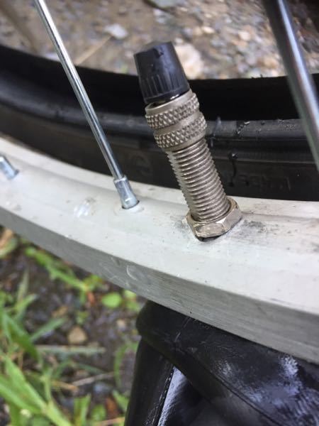 自転車後輪のナット、サイズをご存知の方お教え願います。２６吋の普通 