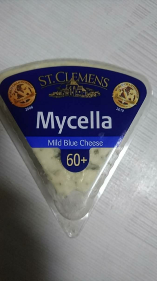初めてこのブルーチーズを食べたのですが まだ軽いほうですか 匂 Yahoo 知恵袋