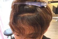 こんばんは 中学二年生の女子です 生まれつき天然パーマの髪の毛ですが 二年前に Yahoo 知恵袋