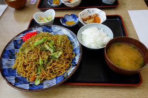 焼きそば定食 って許せますか お好み焼き定食はないけど 焼きそば定食は Yahoo 知恵袋