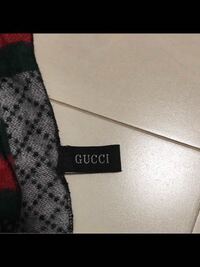 中古で買ったgucciのマフラーなのですが、 - タグのフォントが少 - Yahoo!知恵袋