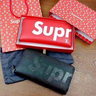 SupremeとLouisVuittonの - この財布（赤）は本物であるんで