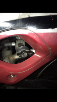 この燃料コックの向きの意味を教えてくださいバイクはns 1です半年位 Yahoo 知恵袋