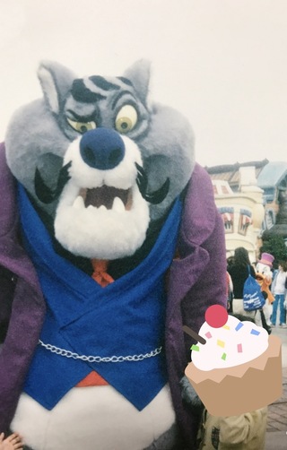 19年ほど前ディズニーで撮った写真ですがこのキャラクターの名前が分か Yahoo 知恵袋