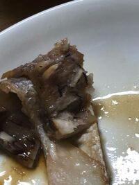 この間天然ブリを食べたのですが この黒い糸みたいなのは 寄生虫か何か Yahoo 知恵袋