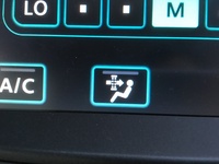 トヨタ車のエアコンスイッチの表示についてトヨタ車のエアコンスイッチでこんなの Yahoo 知恵袋