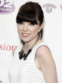 Carlyraejepsenがすごく老けたような気がするんですが 同じ Yahoo 知恵袋