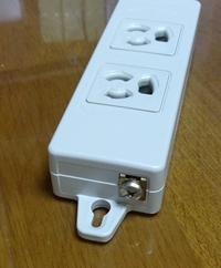 電源タップについているこのネジは何に使うのでしょうか 一般的にはアースに Yahoo 知恵袋