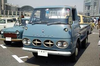 車の色について なぜ昔の車には水色の塗装が多いのでしょうか Yahoo 知恵袋