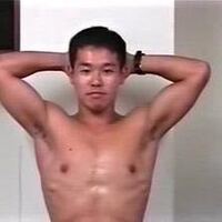 服を着ている男性を見て 脱いだらマッチョだな とか ガッシリ見えるけど実は脂 Yahoo 知恵袋