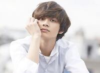 芸能人の方はダンスを踊っているのに前髪が全く崩れませんが あそこまで崩れ Yahoo 知恵袋