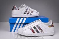 Abcマートのスタンスミスダサいといわれたけどそうなんですか オリジナ Yahoo 知恵袋