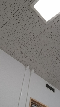 病院の天井なんですが こういう天井が多いように思います 何故でしょう 一 Yahoo 知恵袋