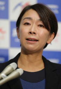 山尾志桜里は性欲が抑えきれず今も倉持弁護士と密かに連絡をとって密会し Yahoo 知恵袋