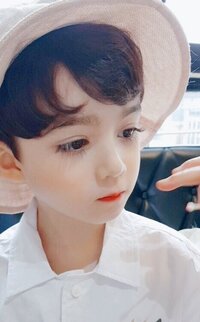 この男の子の名前知ってますか カナダと韓国のハーフ子役cooperlun Yahoo 知恵袋