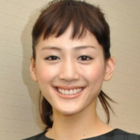 例えば綾瀬はるかさんのような かなり短い前髪ってどうやってセットするの Yahoo Beauty