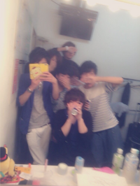 すとぷりのこの写真で 誰がどこかわかる人教えてください Yahoo 知恵袋