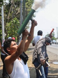 迫撃とはどういう意味ですか 辞書的には 目標に接近して撃つこと と Yahoo 知恵袋