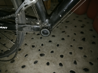 体重を乗せるなど 大きめのトルクをかけてペダルを踏み込むと足元からミシミシ ｷ Yahoo 知恵袋