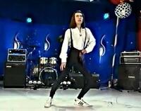 ガキの使いで出てくる ふかわについて来る外人が面白いと思いませんか ガキ Yahoo 知恵袋