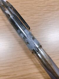 ペンに貼ってあった値札シールをはがしたらこんなことになってしまいまし Yahoo 知恵袋