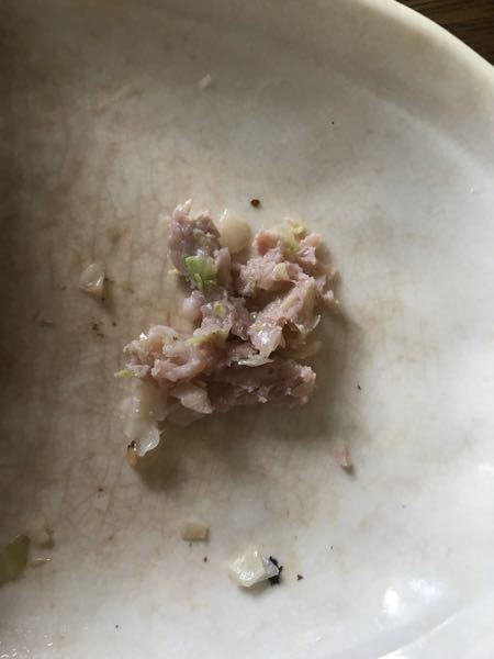 これは生焼けですか？餃子をつくったのですが、いくら蒸しても焼いても