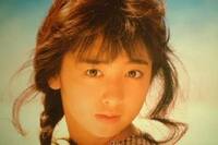 広瀬すずさん斉藤由貴さん 若い頃 どちらが可愛いと思いますか Yahoo 知恵袋