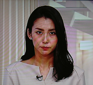 杉野真実アナの黶 ほくろ はチャームポイントでしょうか 和久田麻由子アナにチョ Yahoo 知恵袋