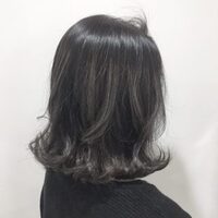 少し青光りするような黒髪にしたいのですが 道染めればよいですか 道 ど Yahoo 知恵袋