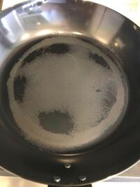クリアラッカー塗装の鉄フライパンてどこまで塗装焼き切ればいいの なん Yahoo 知恵袋