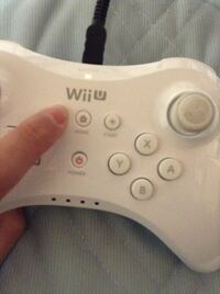 Wiiuのproコントローラーでどこのボタンを押しても青いランプが点 Yahoo 知恵袋