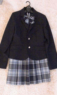 制服ディズニーしたことある方に質問です ローファー履くとした Yahoo 知恵袋