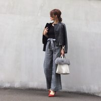 中3女子です 今度 好きな人とラウンドワンに遊びに行く服装をこれで 髪型は三 Yahoo 知恵袋