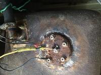 Uf 25プレジャーボート燃料計について燃料計の表示がおかしいです Yahoo 知恵袋