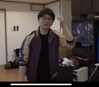 東海オンエアの虫眼鏡さんが着てるこのアウターってどこの