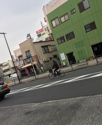 何故 車道を逆走するチャリカス増えてるんですか いっぺん刑務所入らないと分から Yahoo 知恵袋