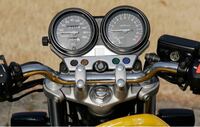 Cb400sfに乗っています 最近エンジンかける前にメーターのオイ Yahoo 知恵袋