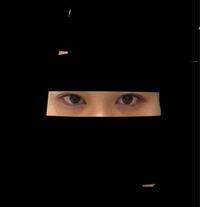 片目だけつり目です 眉毛もつり上がっている方だけ つりあがっています 少 Yahoo 知恵袋