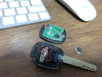ホンダシャトル 電池交換しようとしたら スマートキーのカバーの部分が壊れま Yahoo 知恵袋