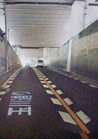 車線 変更 禁止 Article