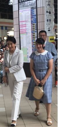 愛子さまが着用されてるこの服のブランドはどこですか また服の名称に詳しく Yahoo 知恵袋